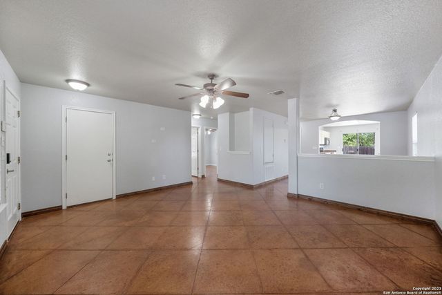 9227 Dublin Moor, San Antonio, TX 78254