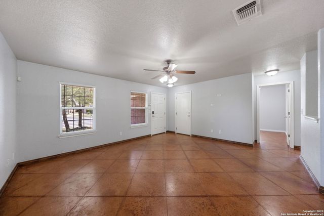 9227 Dublin Moor, San Antonio, TX 78254