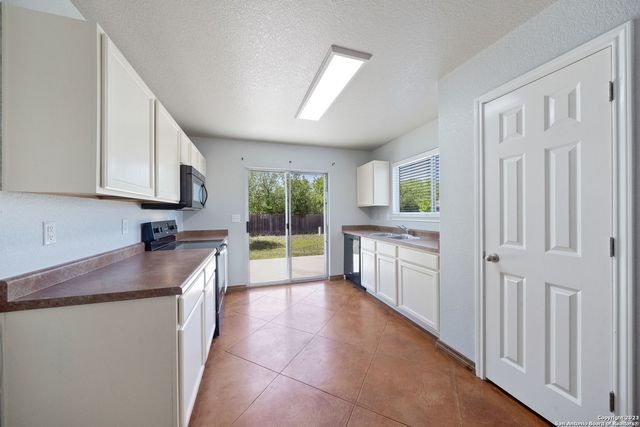 9227 Dublin Moor, San Antonio, TX 78254