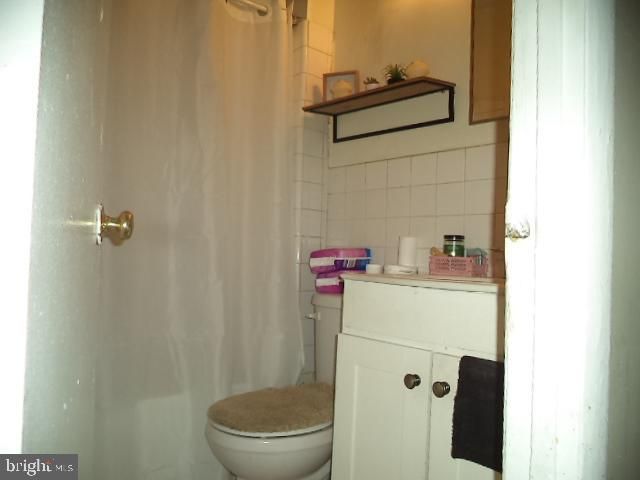 547 ALLENGROVE ST, Philadelphia, PA 19120