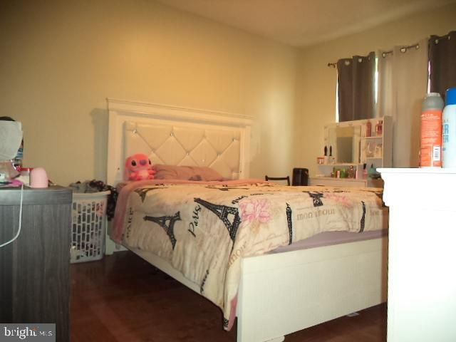 547 ALLENGROVE ST, Philadelphia, PA 19120