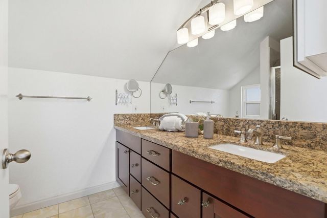 833 S San Tomas Aquino Road A, Campbell, CA 95008
