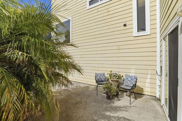 833 S San Tomas Aquino Road A, Campbell, CA 95008