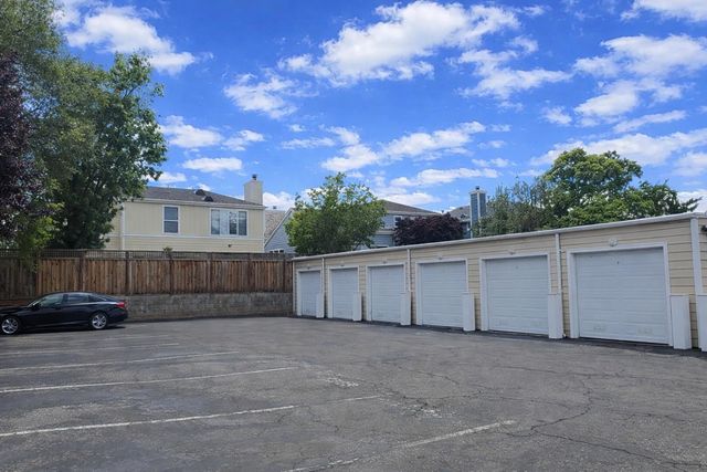 833 S San Tomas Aquino Road A, Campbell, CA 95008