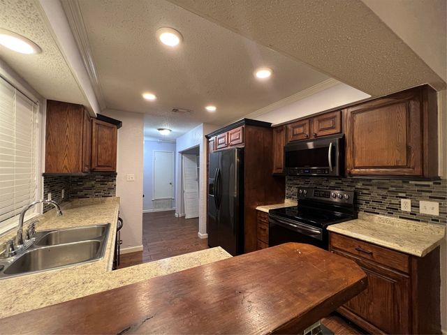 2466 Channing Drive, Grand Prairie, TX 75052