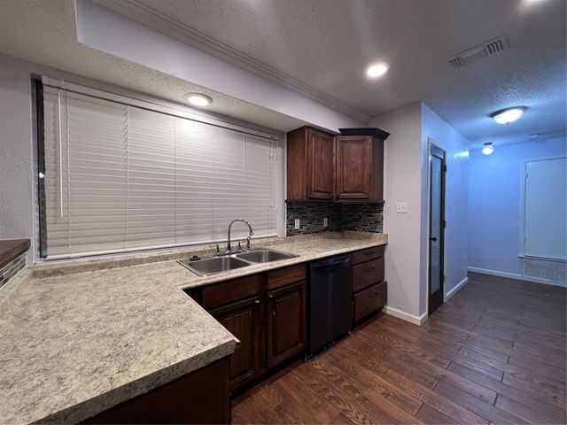 2466 Channing Drive, Grand Prairie, TX 75052
