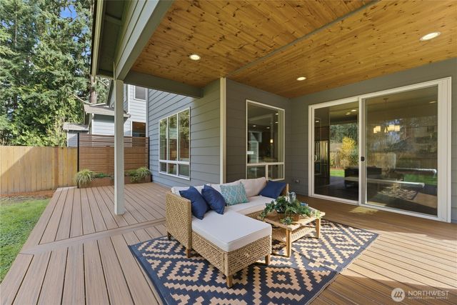 16005 74th Avenue NE, Kenmore, WA 98028