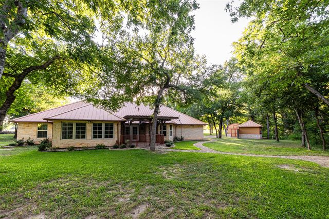 1465 Waters Edge Lane, Glen Rose, TX 76043