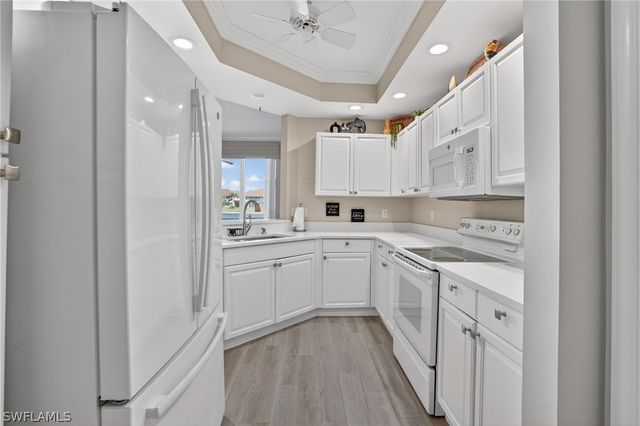 550 Club Marco CIR 5-102, Marco Island, FL 34145