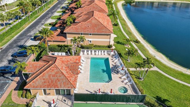 550 Club Marco CIR 5-102, Marco Island, FL 34145