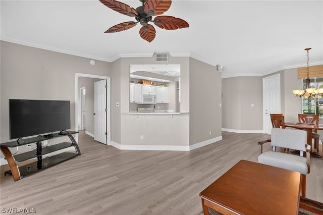 550 Club Marco CIR 5-102, Marco Island, FL 34145