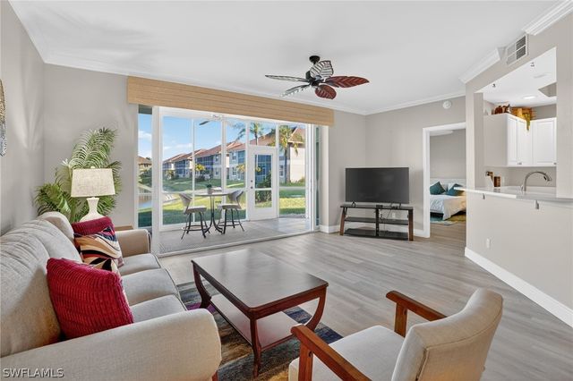 550 Club Marco CIR 5-102, Marco Island, FL 34145