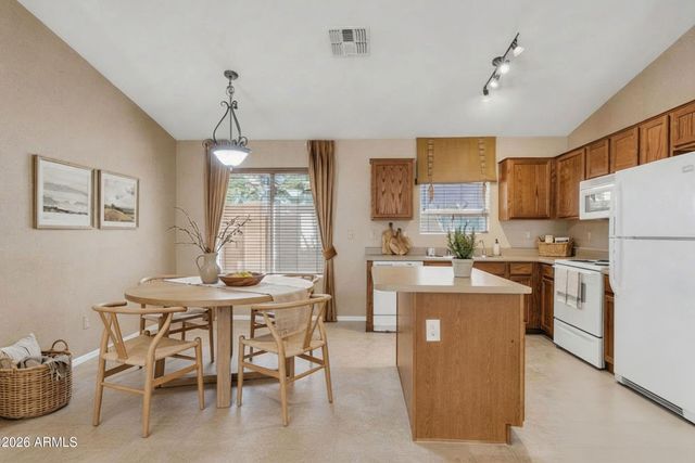 42780 W SUNLAND Drive, Maricopa, AZ 85138
