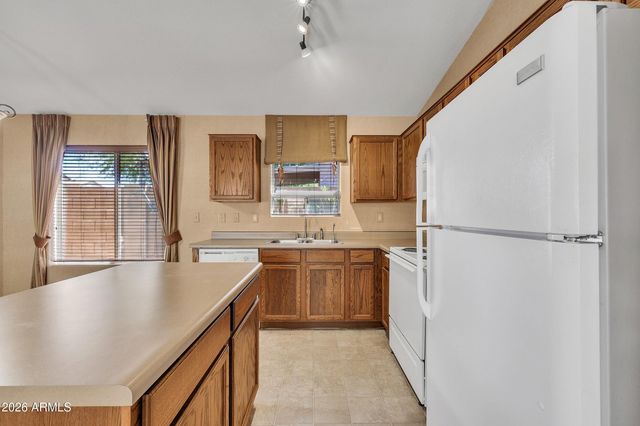 42780 W SUNLAND Drive, Maricopa, AZ 85138
