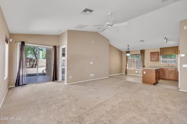 42780 W SUNLAND Drive, Maricopa, AZ 85138