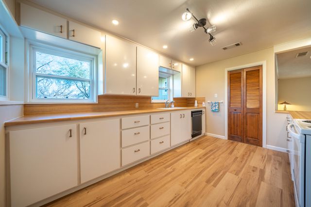 3500 Pioneer Lane, Redding, CA 96001