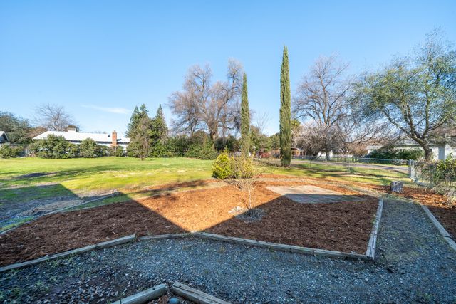 3500 Pioneer Lane, Redding, CA 96001