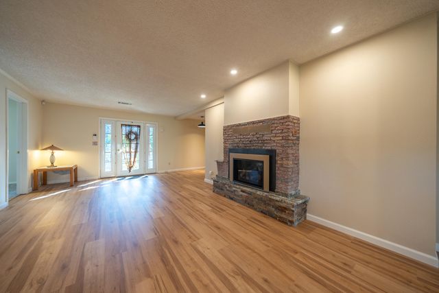 3500 Pioneer Lane, Redding, CA 96001