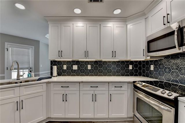 408 Beech Hollow Trail, Loganville, GA 30052