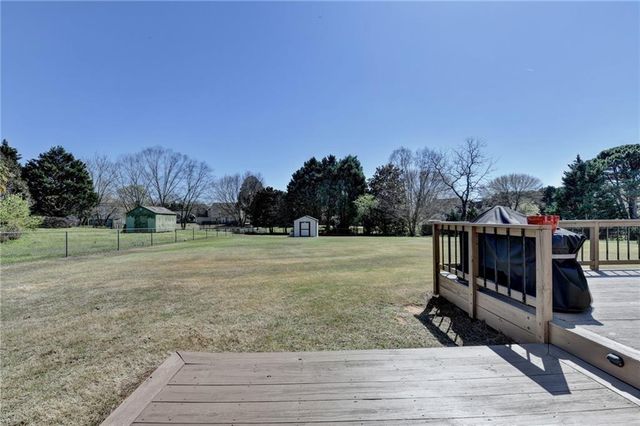 408 Beech Hollow Trail, Loganville, GA 30052