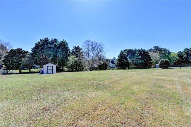 408 Beech Hollow Trail, Loganville, GA 30052