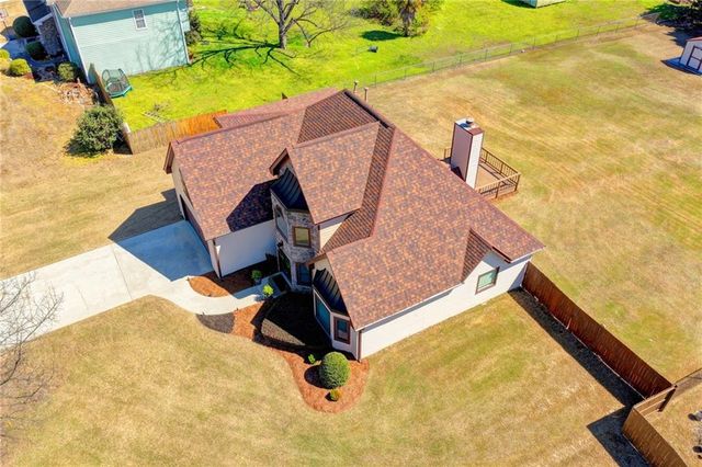 408 Beech Hollow Trail, Loganville, GA 30052