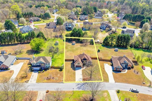 408 Beech Hollow Trail, Loganville, GA 30052