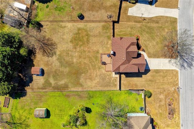 408 Beech Hollow Trail, Loganville, GA 30052