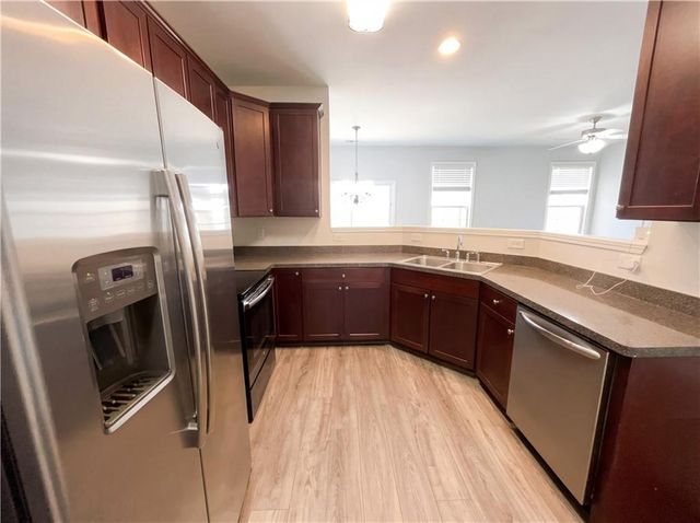 1950 Dakota Drive NW 27, Acworth, GA 30101