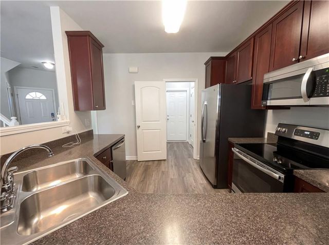 1950 Dakota Drive NW 27, Acworth, GA 30101