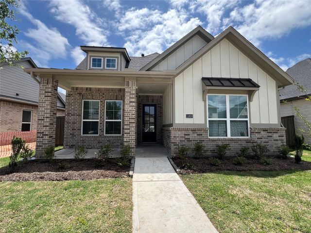 11820 South Pavillion Drive, Mont Belvieu, TX 77523