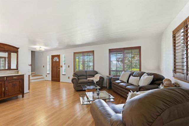 2030 Marden Dr, Rescue, CA 95672