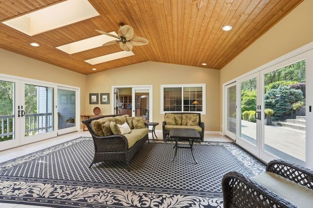 2030 Marden Dr, Rescue, CA 95672