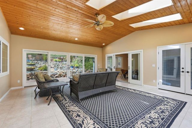 2030 Marden Dr, Rescue, CA 95672