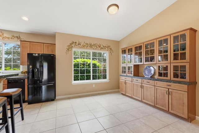 2030 Marden Dr, Rescue, CA 95672