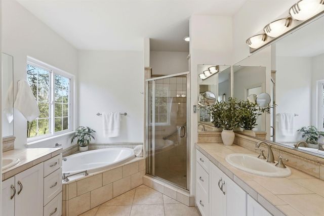 2030 Marden Dr, Rescue, CA 95672
