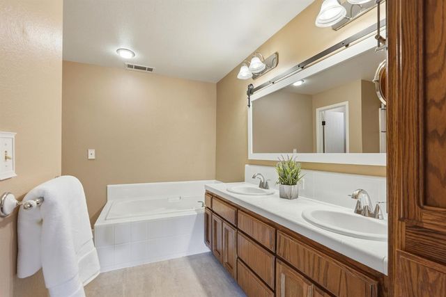 2030 Marden Dr, Rescue, CA 95672