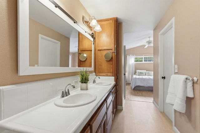 2030 Marden Dr, Rescue, CA 95672