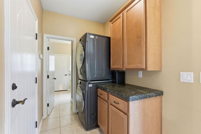 2030 Marden Dr, Rescue, CA 95672