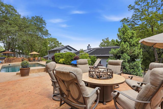 2030 Marden Dr, Rescue, CA 95672