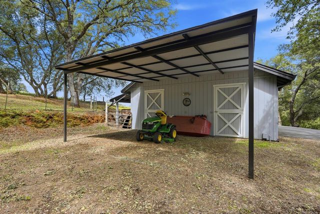 2030 Marden Dr, Rescue, CA 95672