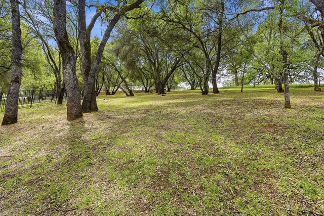 2030 Marden Dr, Rescue, CA 95672