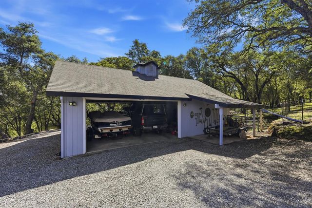 2030 Marden Dr, Rescue, CA 95672