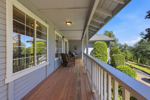 2030 Marden Dr, Rescue, CA 95672