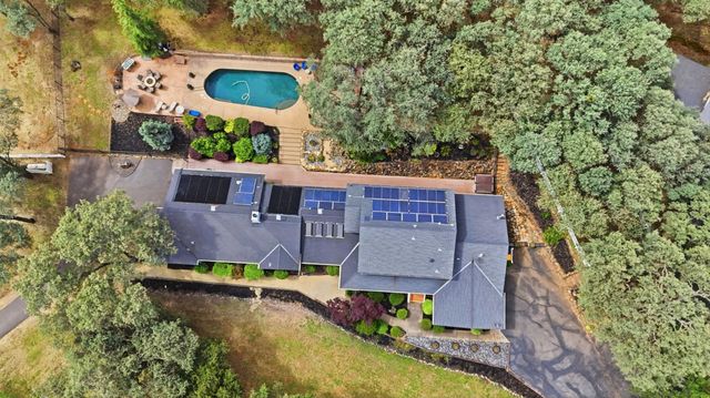 2030 Marden Dr, Rescue, CA 95672