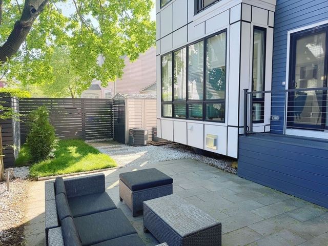 62 Pearl 62, Cambridge, MA 02139