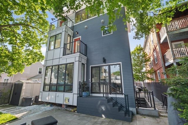 62 Pearl 62, Cambridge, MA 02139