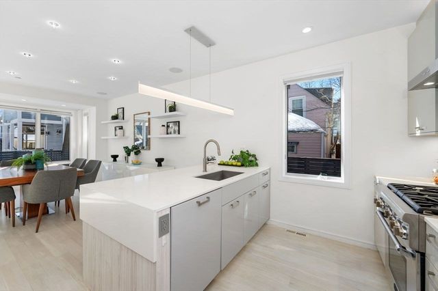 62 Pearl 62, Cambridge, MA 02139