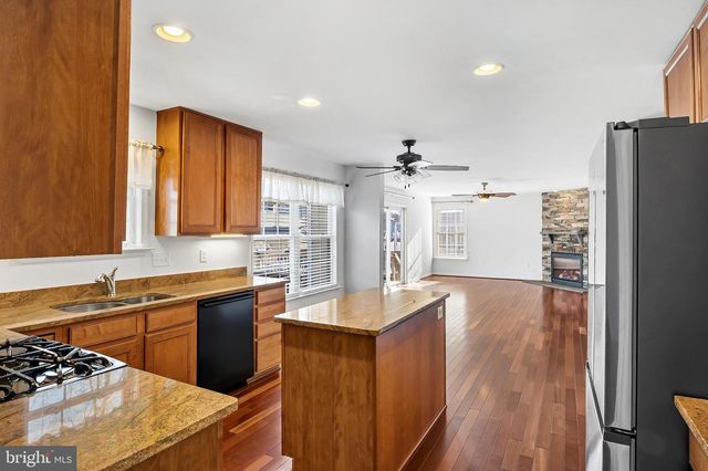 4951 DOGWOOD ST, Shady Side, MD 20764