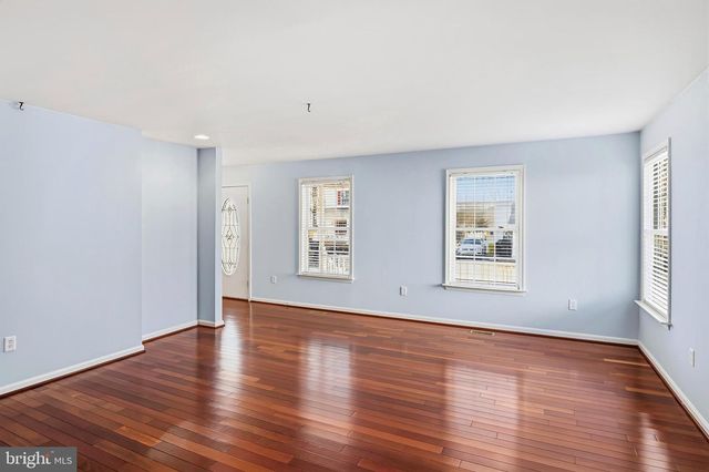 4951 DOGWOOD ST, Shady Side, MD 20764